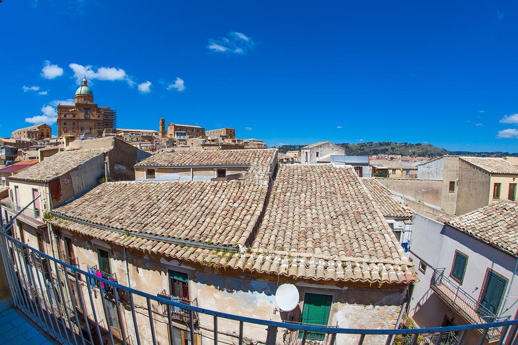 Umberto 33 Bed & Breakfast Piazza Armerina Bagian luar foto
