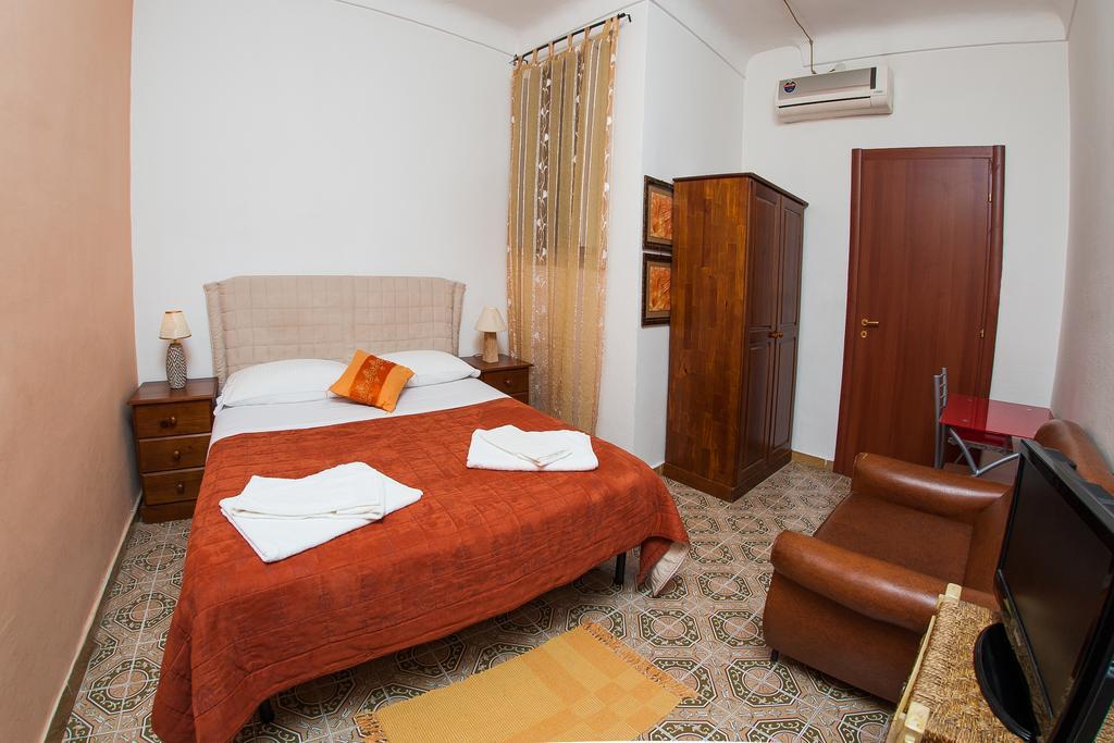 Umberto 33 Bed & Breakfast Piazza Armerina Ruang foto